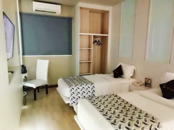The L Hotel Entertainment Batam Exterior photo